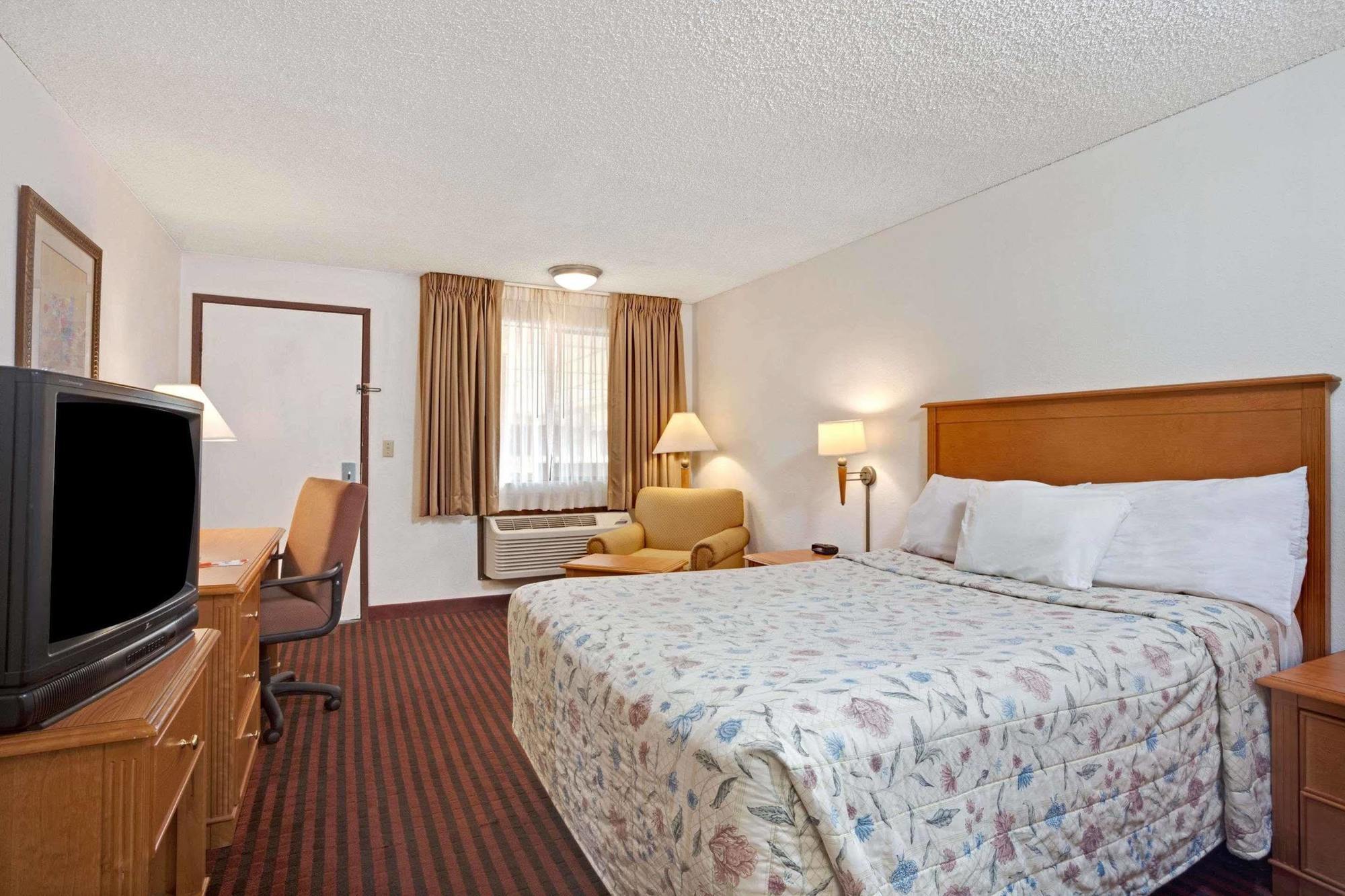 Econo Lodge Kent Exteriér fotografie